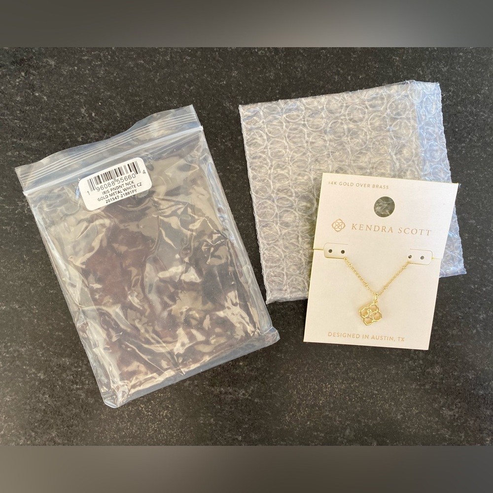 New! Kendra Scott iris 14k gold over brass pendant necklace
19” length